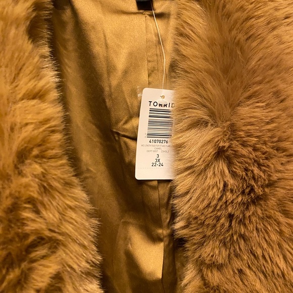 Torrid 3X Gorgeous Camel Coat with detachable faux fur collar - Picture 5 of 10